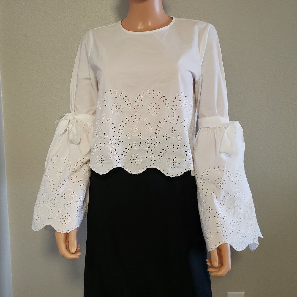 ZARA White Eyelet Bell Sleeve Top Blouse sz M Trafaluc Collection New